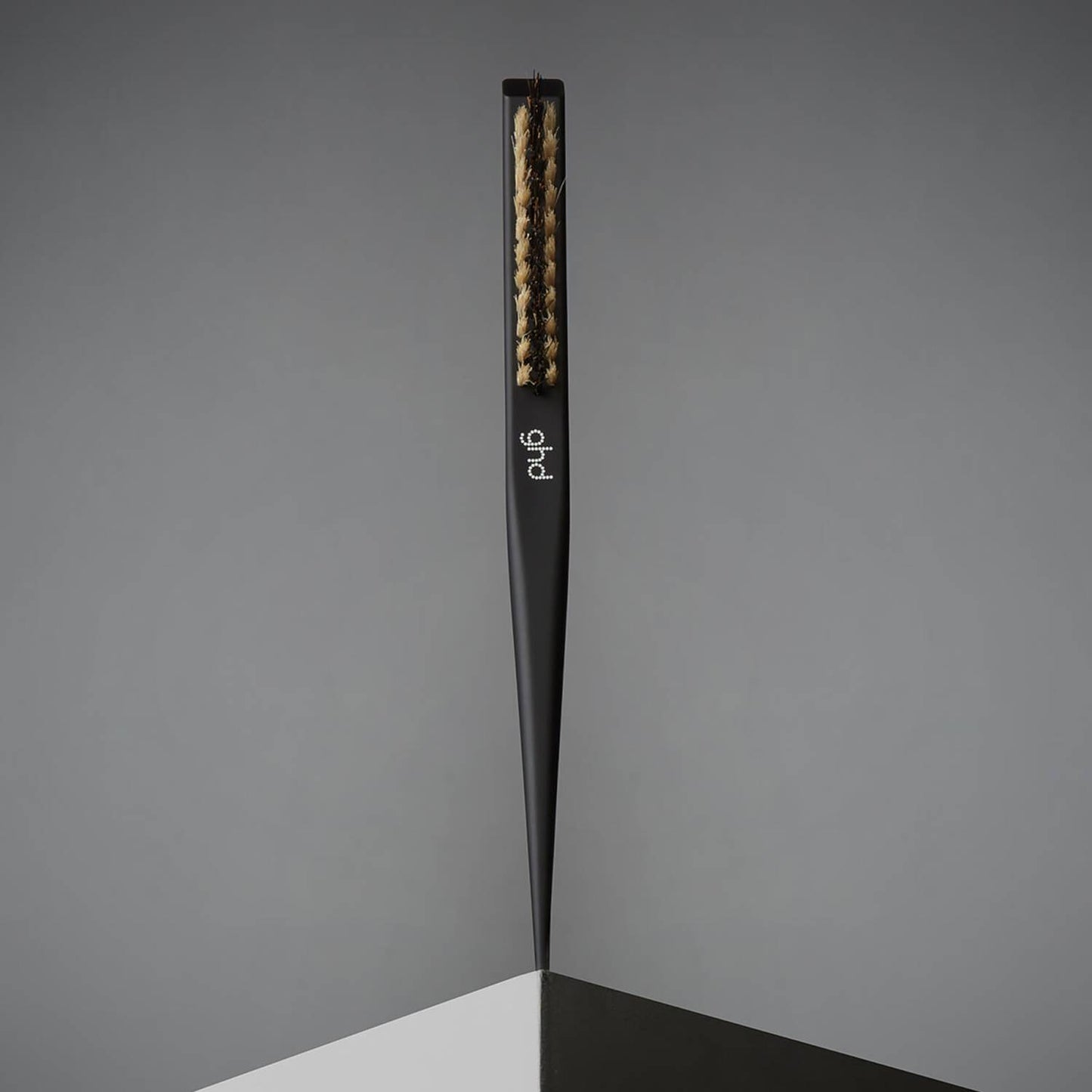 GHD The final touch - Narrow Dressing brush