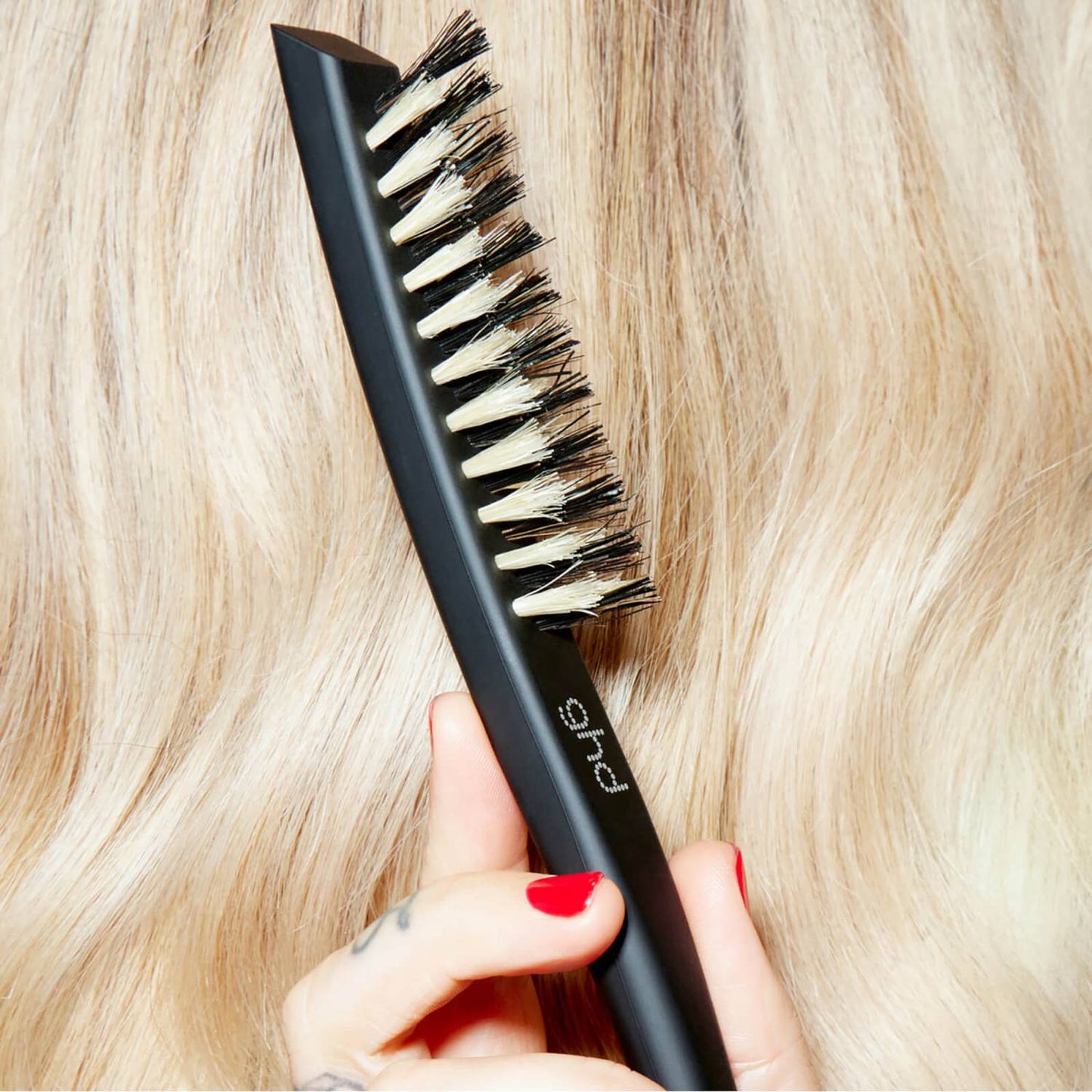 GHD The final touch - Narrow Dressing brush